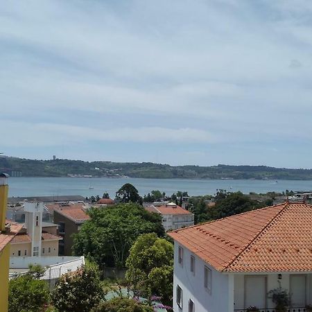 Apartamentos Tejo A Vista Лісабон Екстер'єр фото